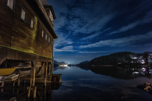 fuschlsee-at-night-0a5e7568-329c-4556-ab81-ce905a260925 von X-Spider