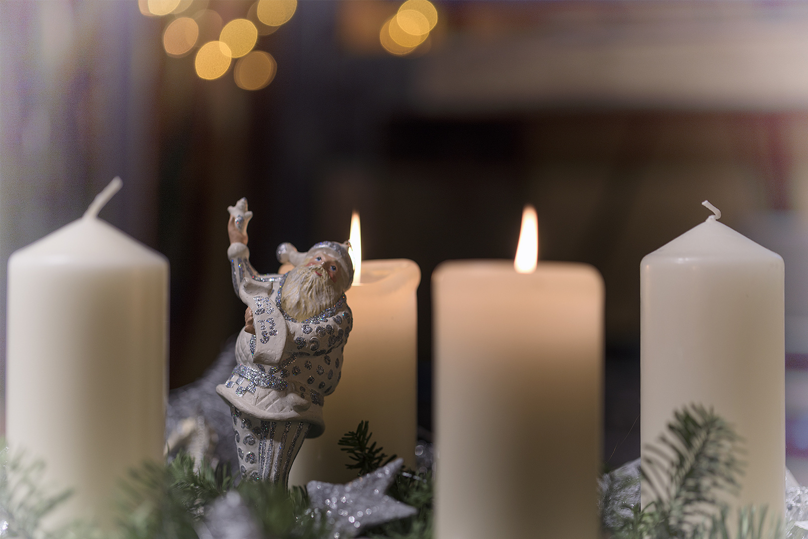 2. Advent Foto & Bild | stillleben, kerzen, weihnachtsmann Bilder auf