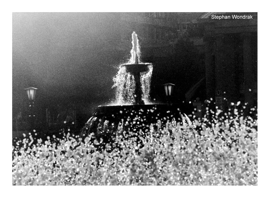 2 Brunnen im Gegenlicht