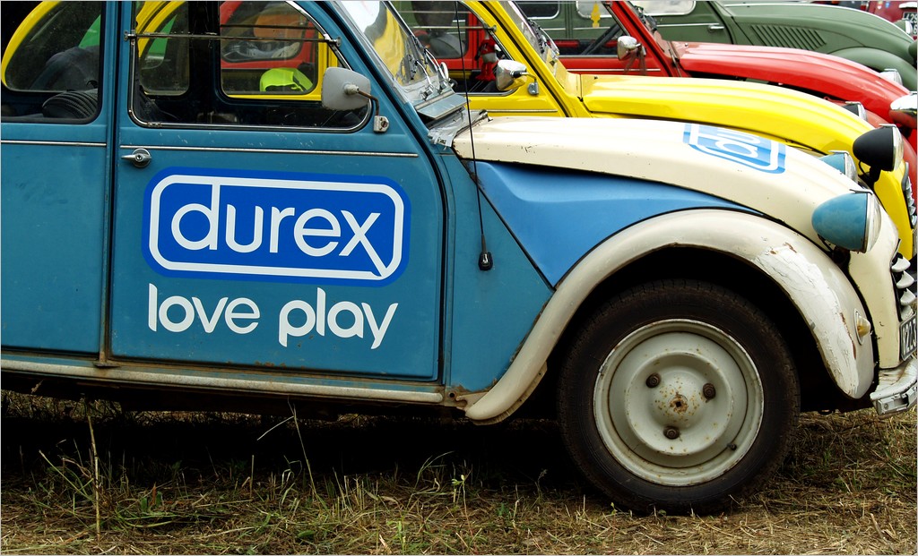 2 CV Love Play