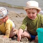 2 Jungs im Ostseesand