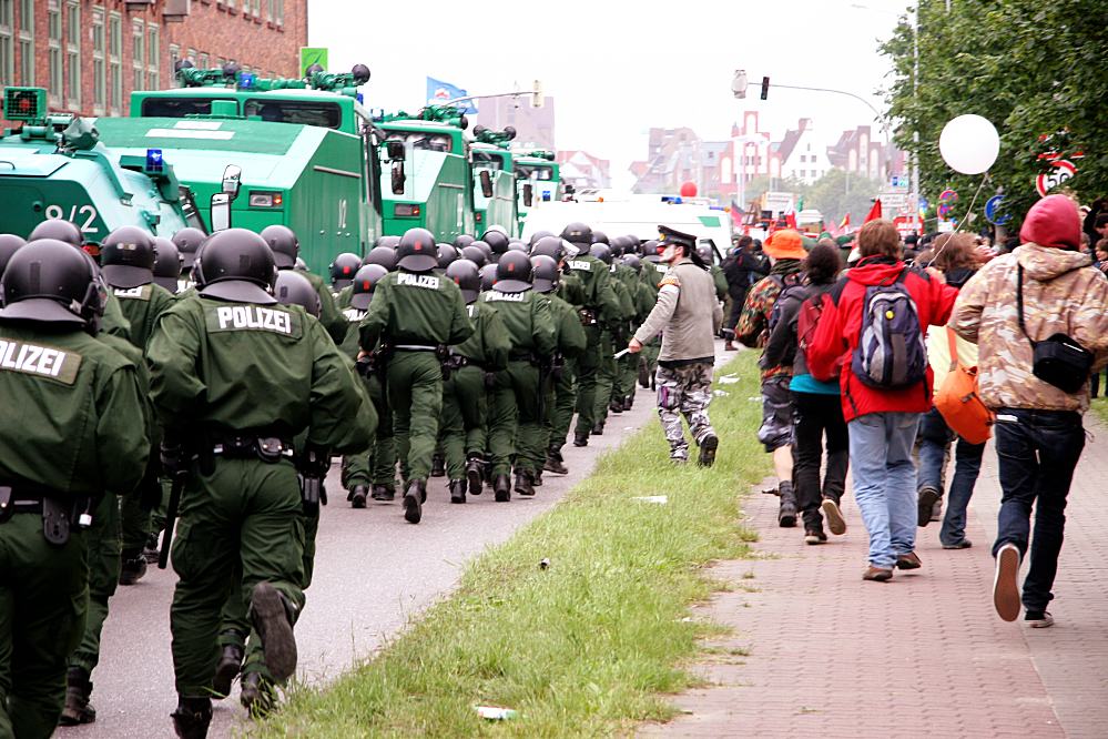 2. Juni 2007, Rostock, Stadthafen/-autobahn