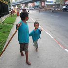 2 kleine Brüder in Yangon