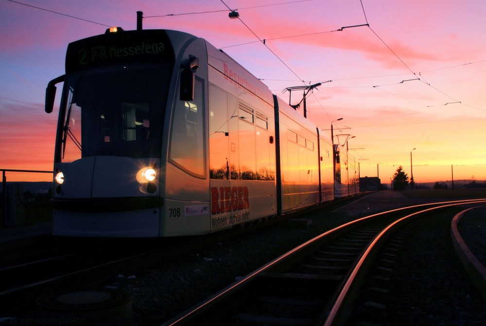 2 Kurze mitten im Sonnenuntergang