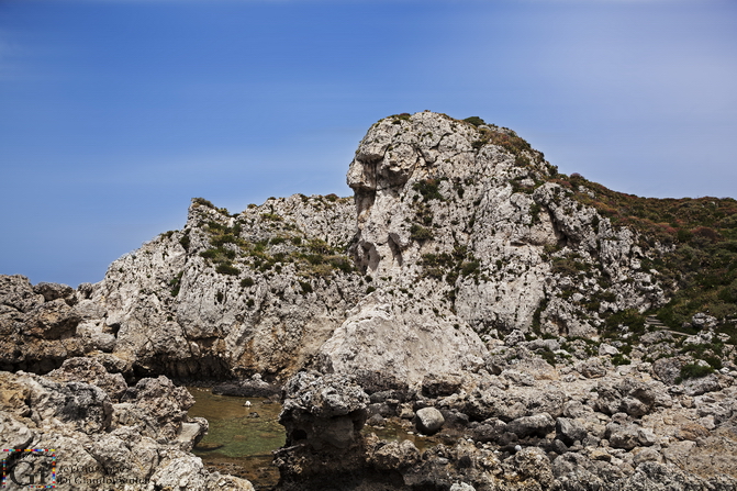 (2) Natural Structures or... The Rising of the Giants