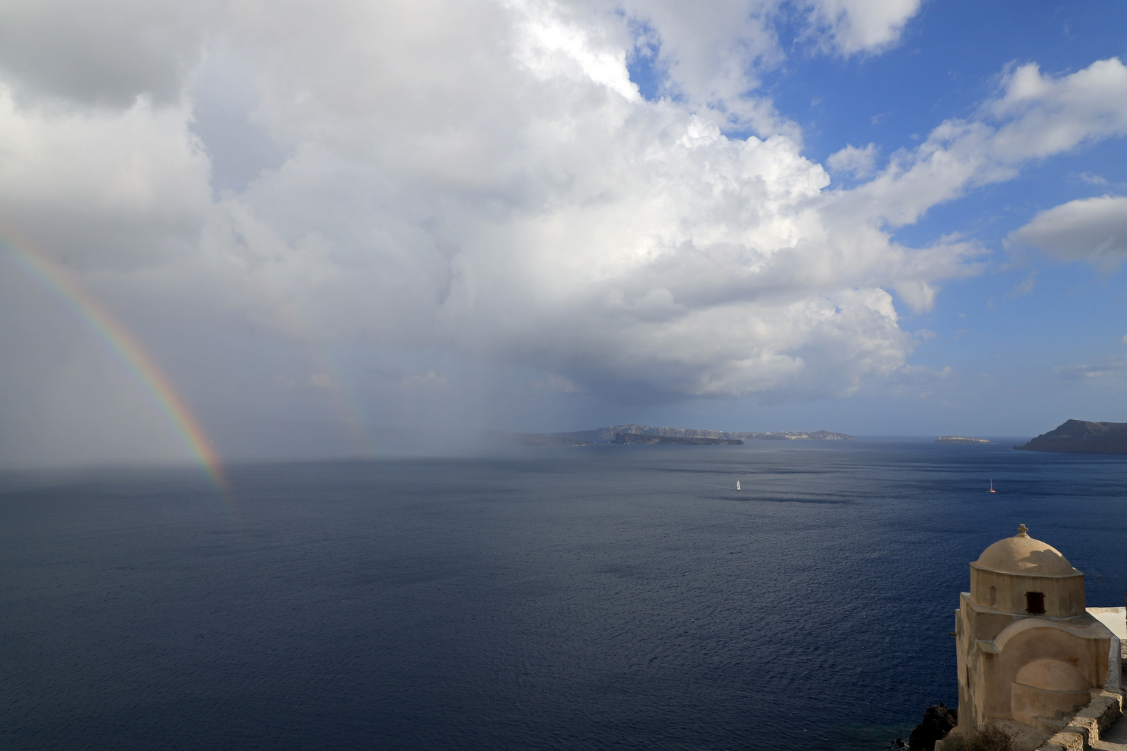 2 Regenbögen vor Oia (Santorini)