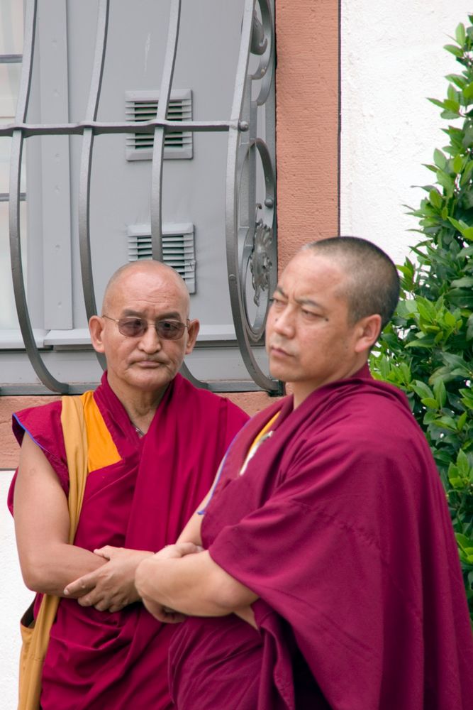2 Sekretäre des Dalai Lama von Sonja-Anita Oemisch 
