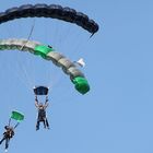 2 skydiver