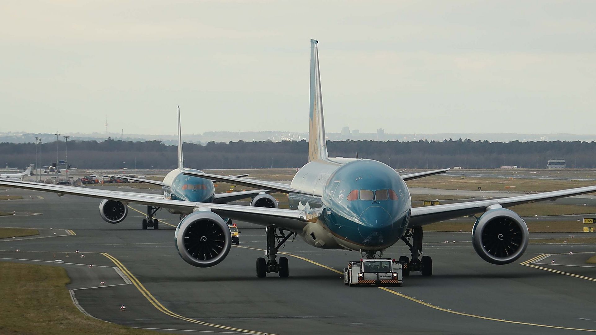 2 Vietnam Airlines 787