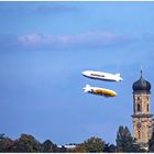 2 Zeppeline über Friedrichshafen
