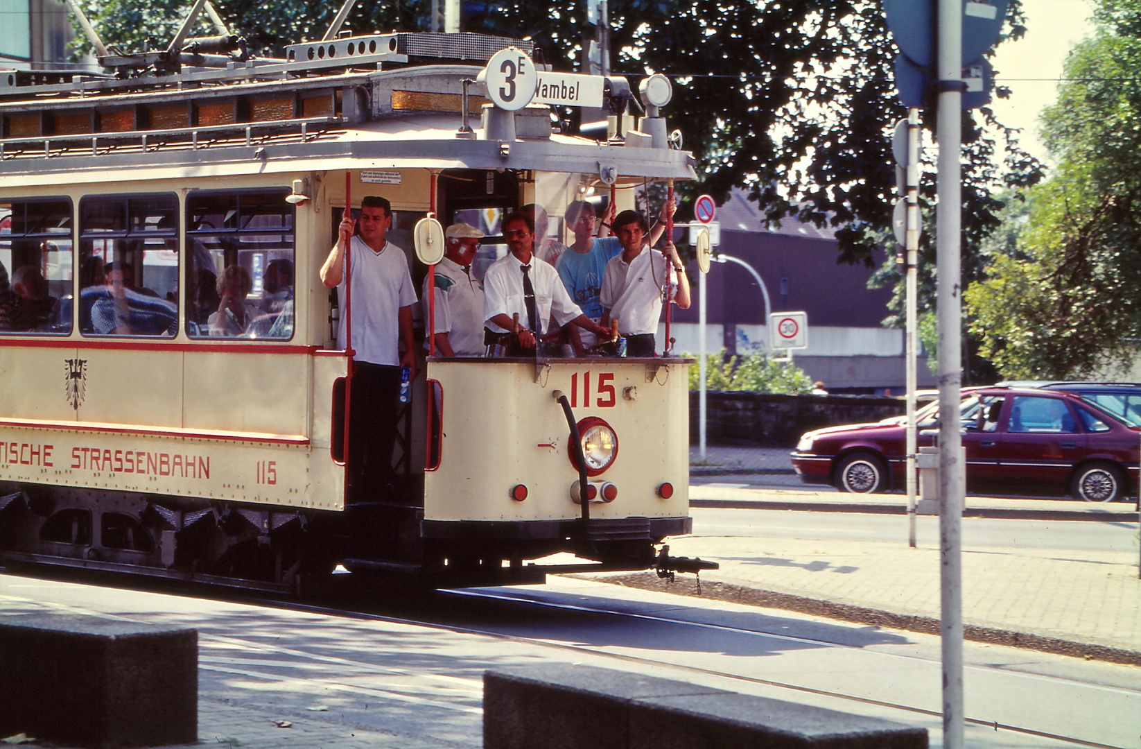 2001-Straßenbahn...