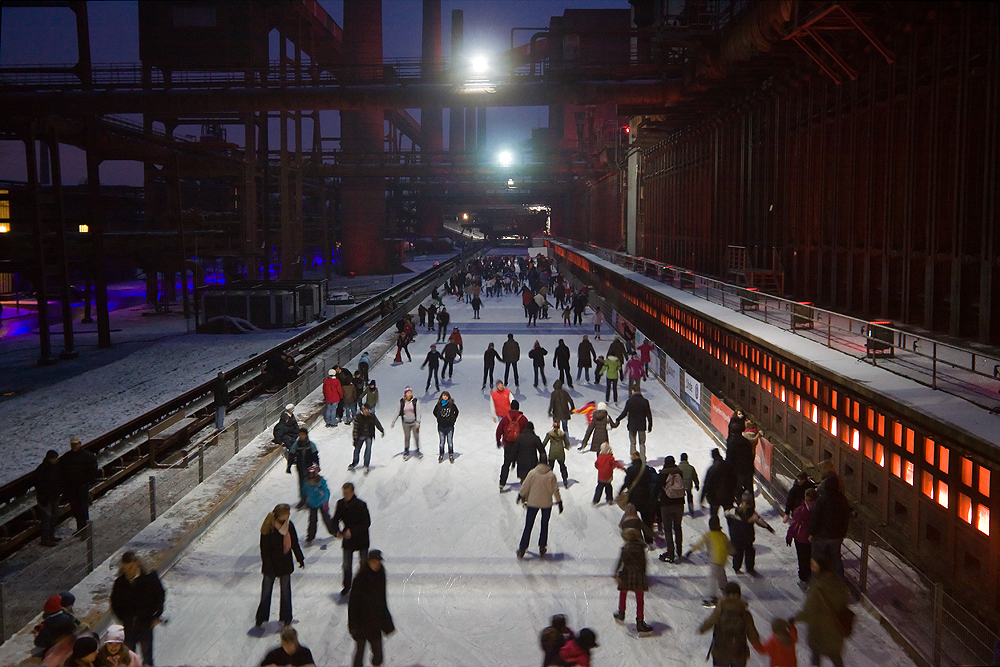 2010 Eisbahn Kokerei Zollverein läuft