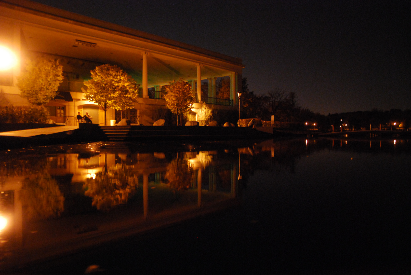 2010 Last warmth of summer - Lake Como Pavillion