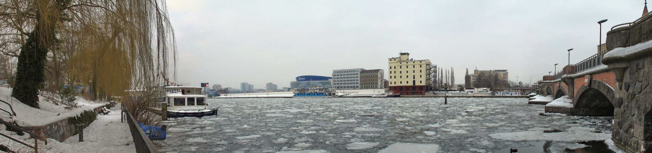 2010 - Panorama Spree Ufer             ©