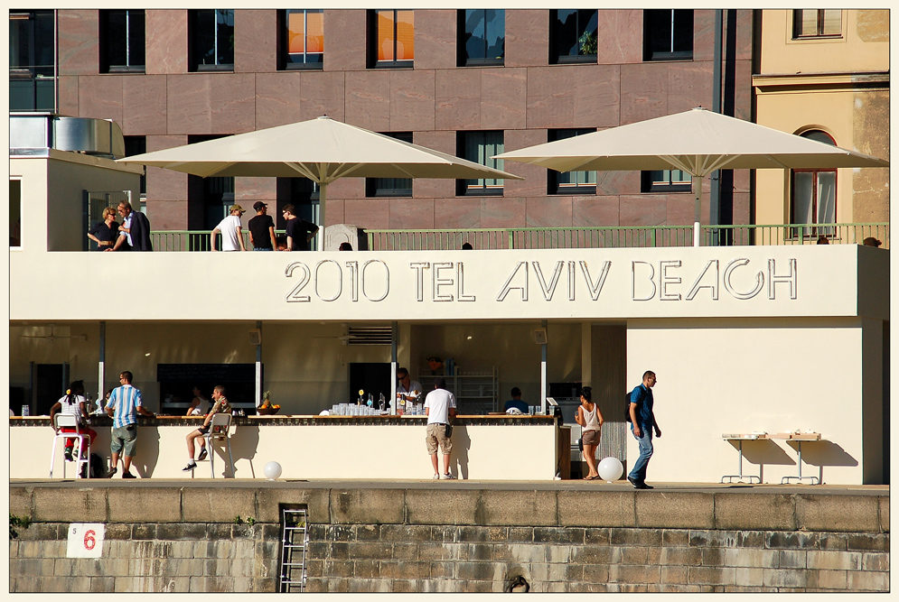 2010 Tel Aviv Beach...