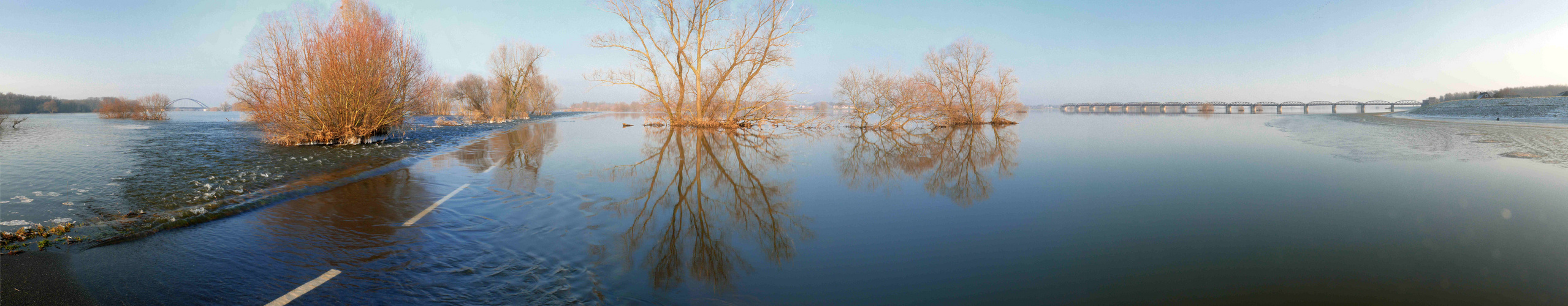 2011-01-29 - Dömitz - Brücken bei Hochwasser