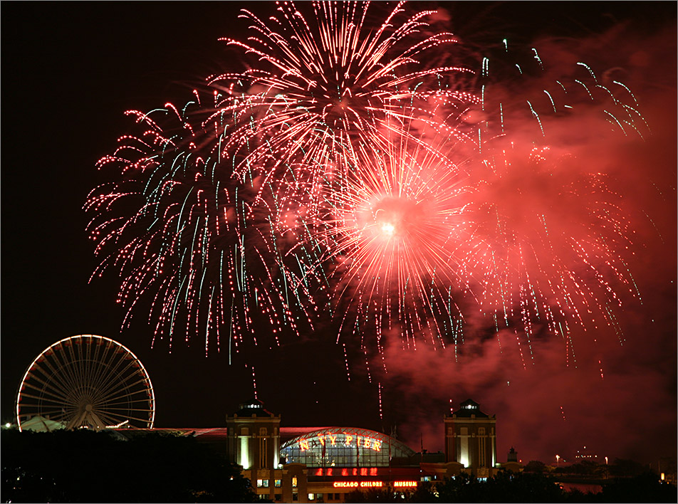 2011 Navy Pier Summer Fireworks 1/2