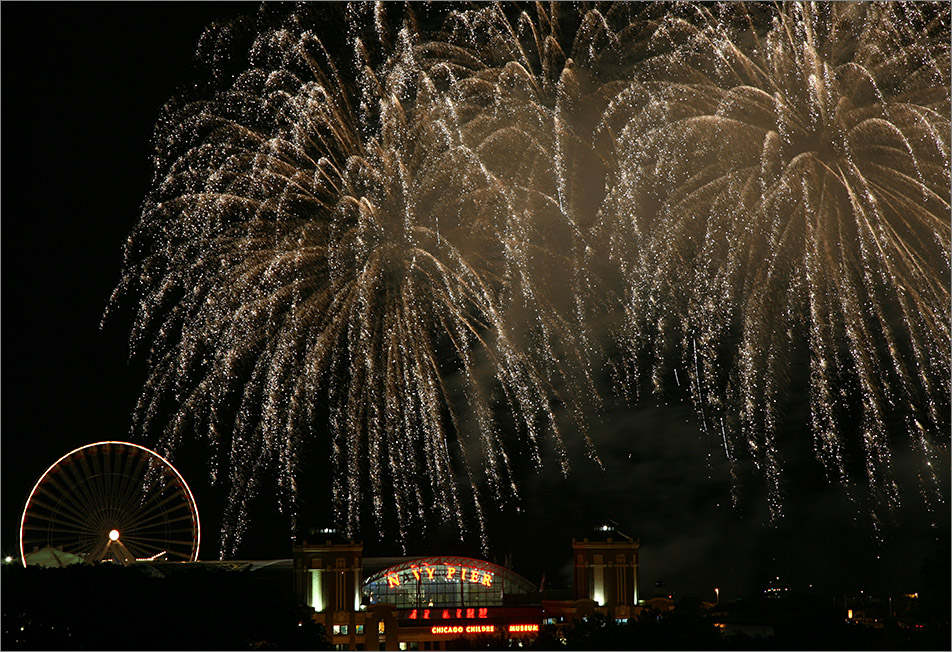 2011 Navy Pier Summer Fireworks 2/2