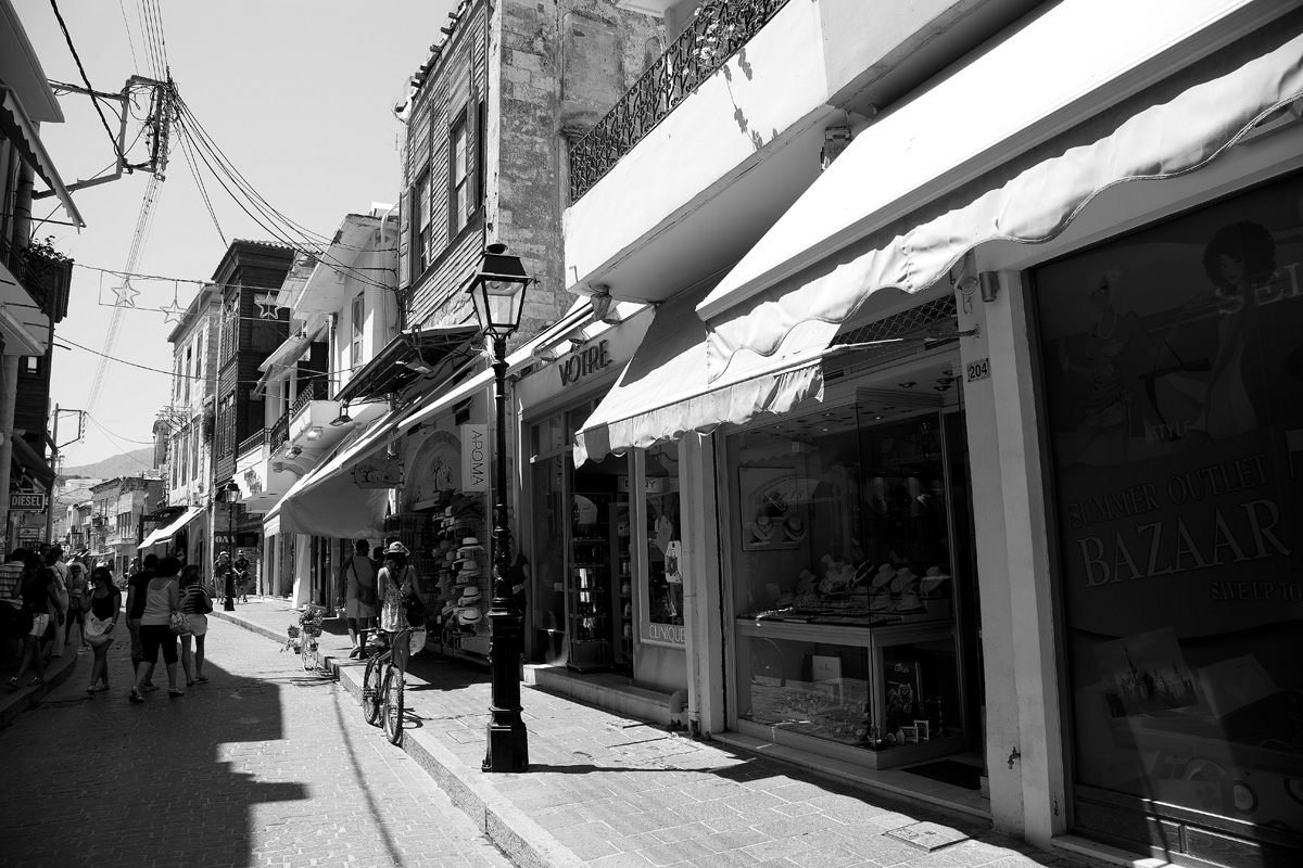 2011 Street in Greece/Crete