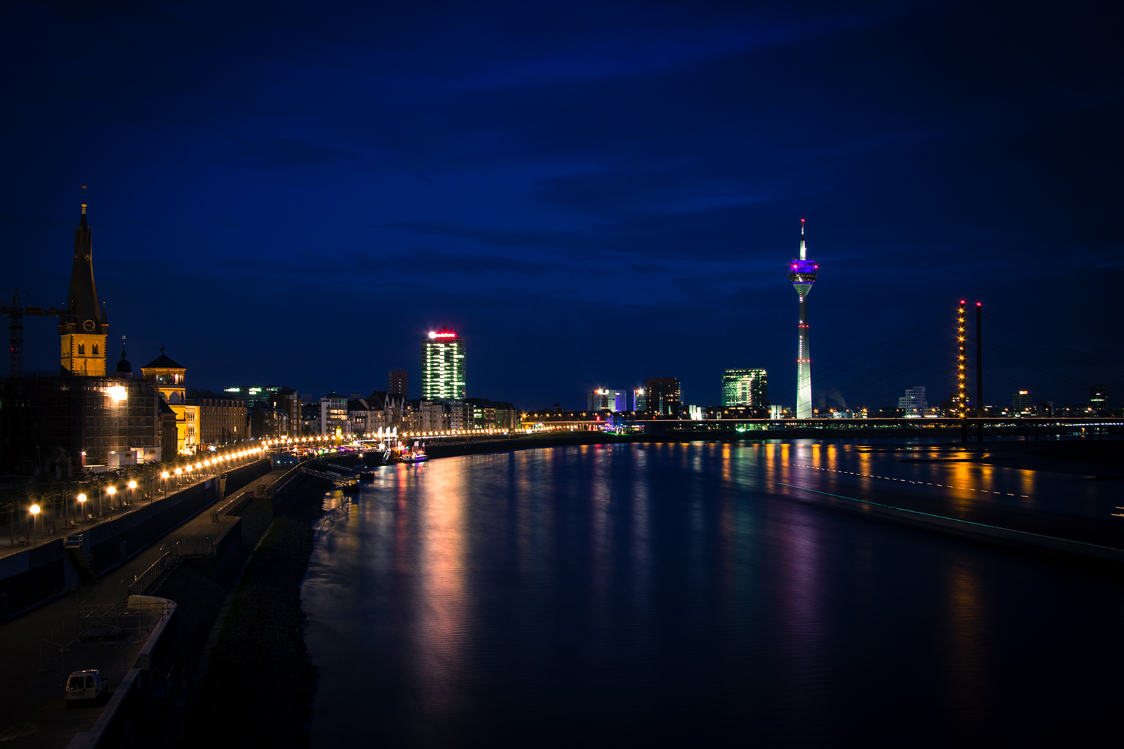 2012 04 11 Düsseldorf at night