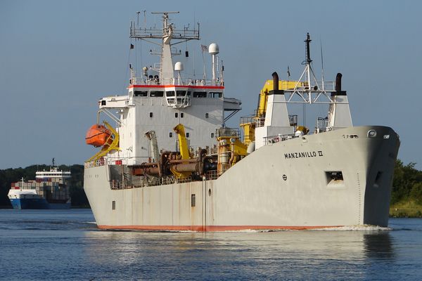 2012 im Nord-Ostsee-Kanal 