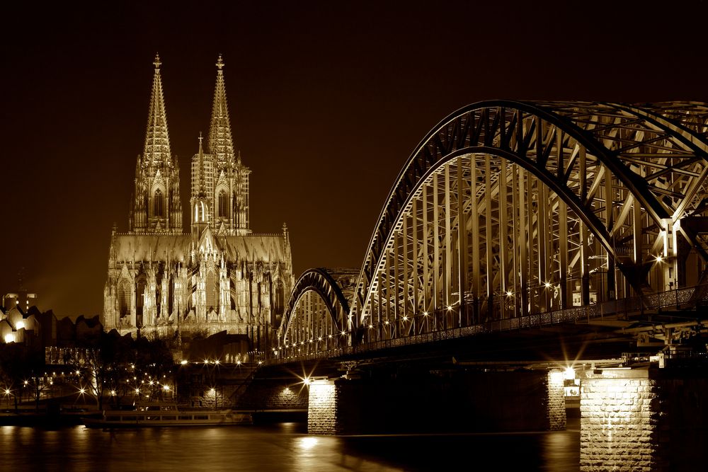 2012.01.27 klassisches Motiv in Köln (sepia)