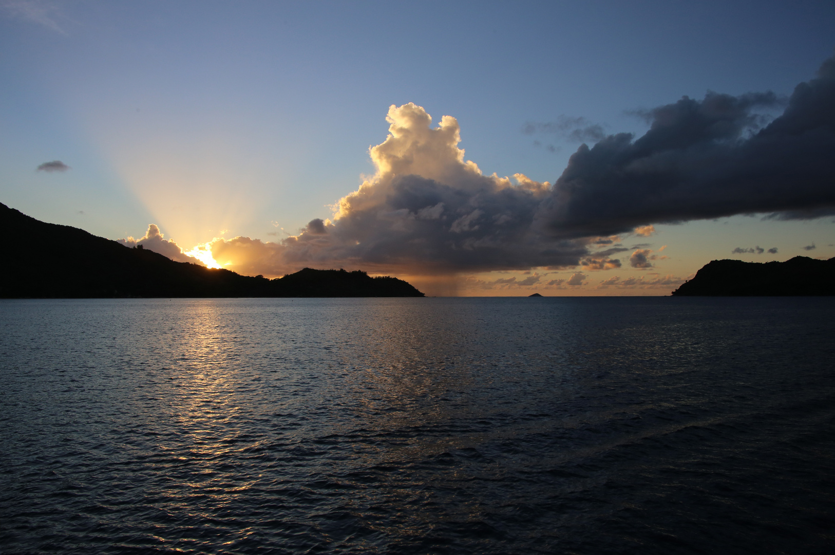 2015_Sunset_Seychelles