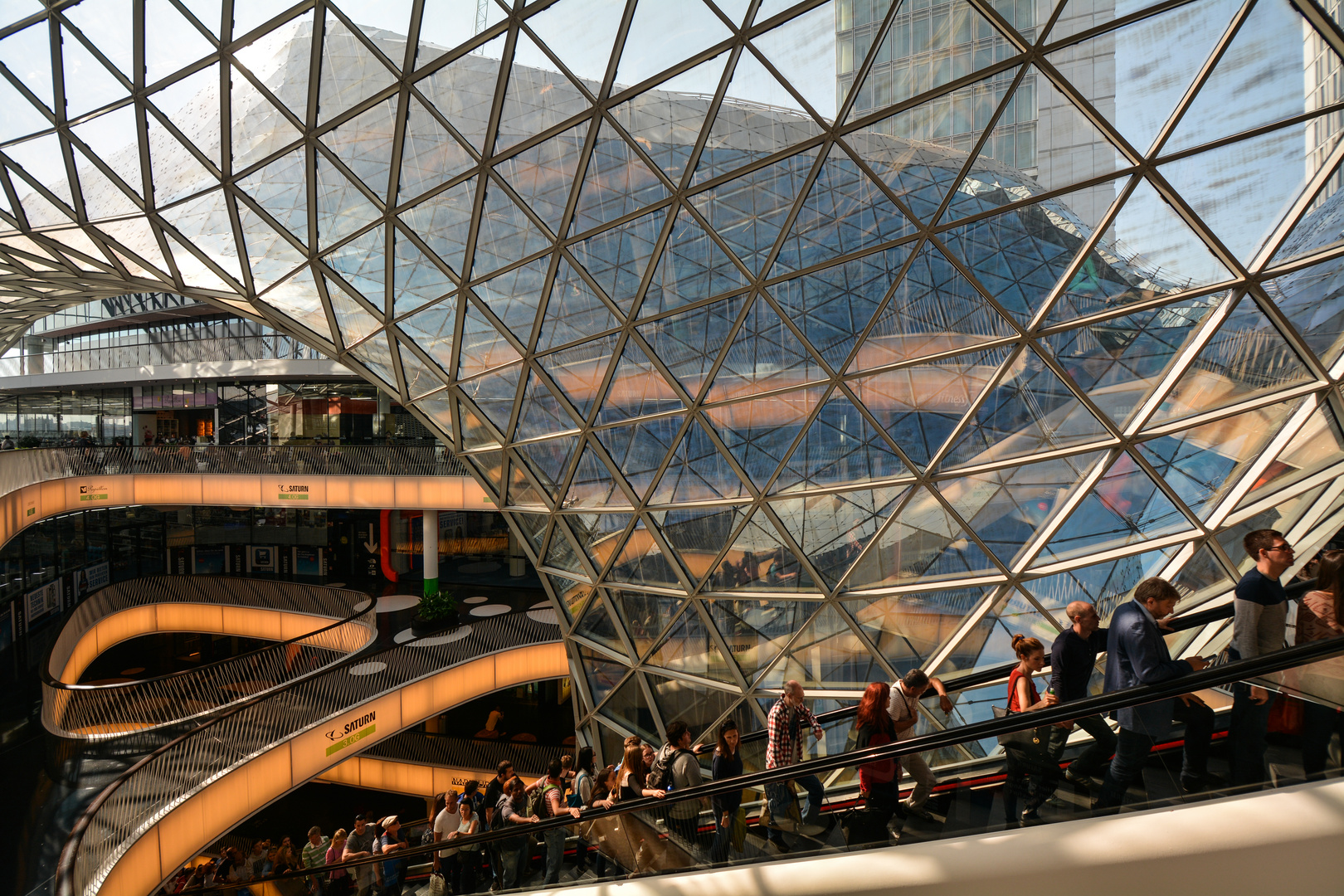 2016 Große Rolltreppe MyZeil Frankfurt