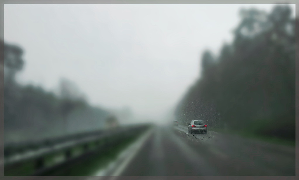 2016_04_28_Auto im Regen