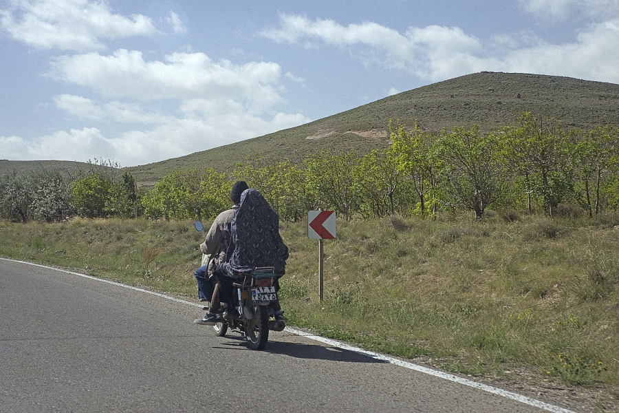 2017 05 Osku Kandovan Road