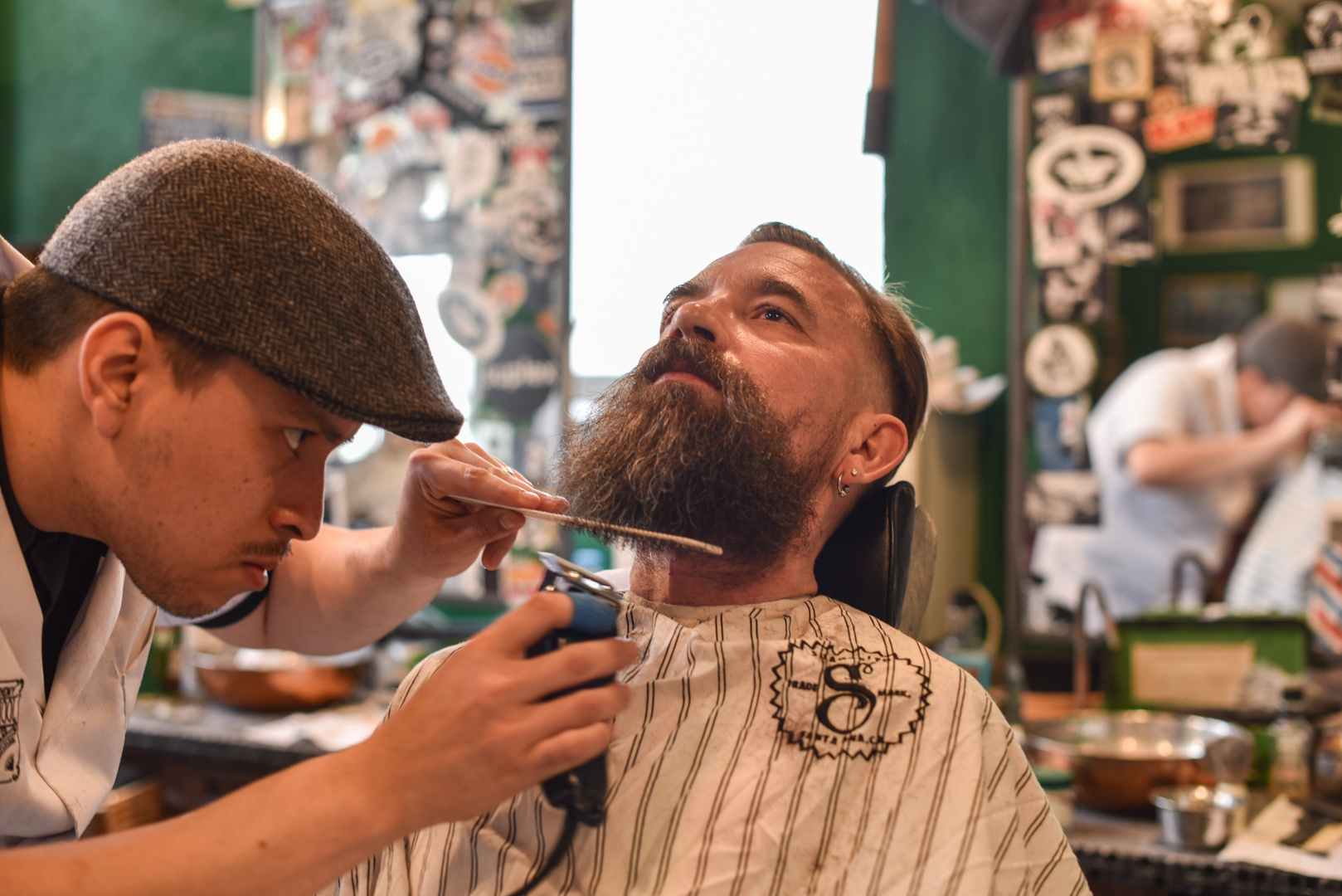 2017 Der Barbier bei der Arbeit - Torreto (Barbershop) in Frankfurt