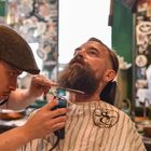 2017 Der Barbier bei der Arbeit - Torreto (Barbershop) in Frankfurt