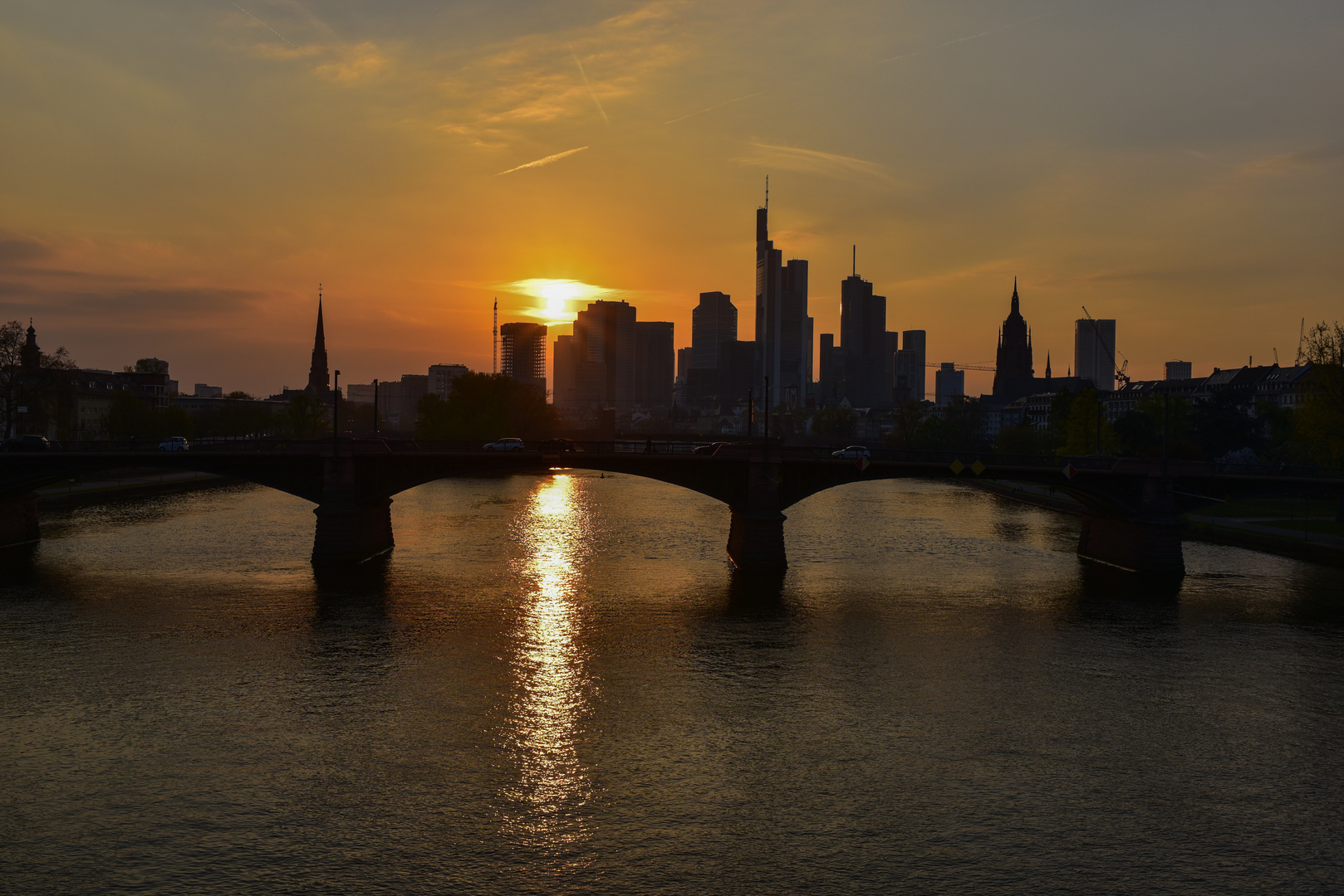 2017 Sonnenuntergang über der Alten Brücke in Frankfurt