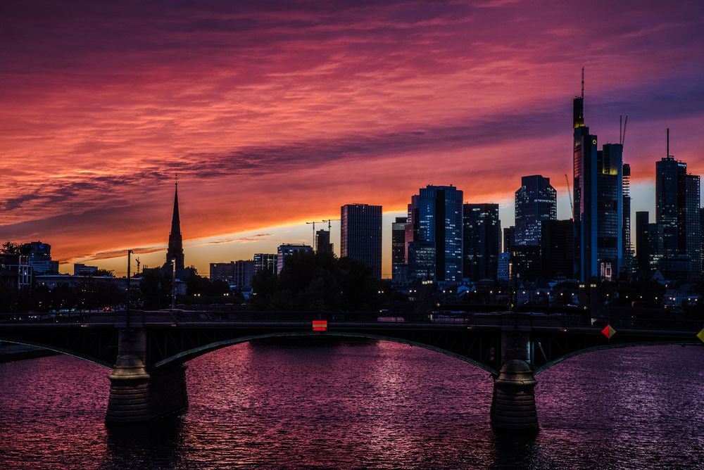 2018 Abendrot-Wolken über Frankfurt