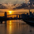 2018 Herbstlicher Sonnenuntergang in Frankfurt 