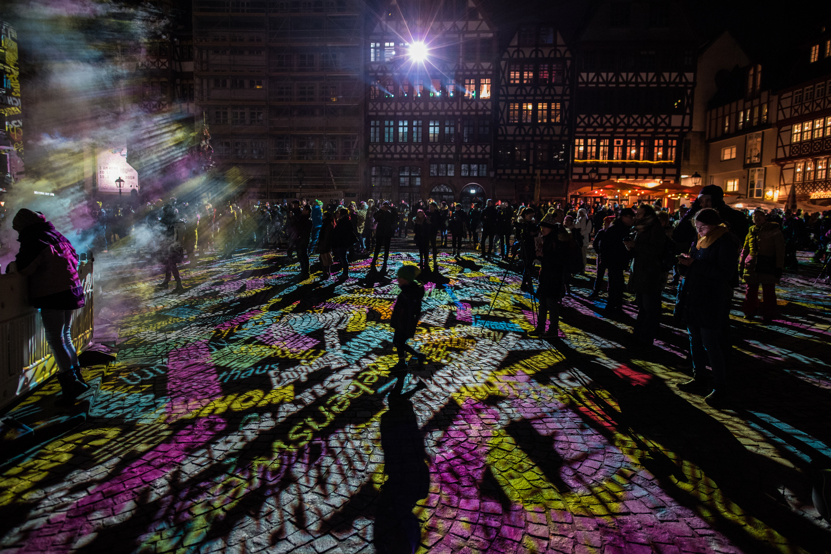 2018 Menschen auf dem Römerberg bei der Luminale 2018