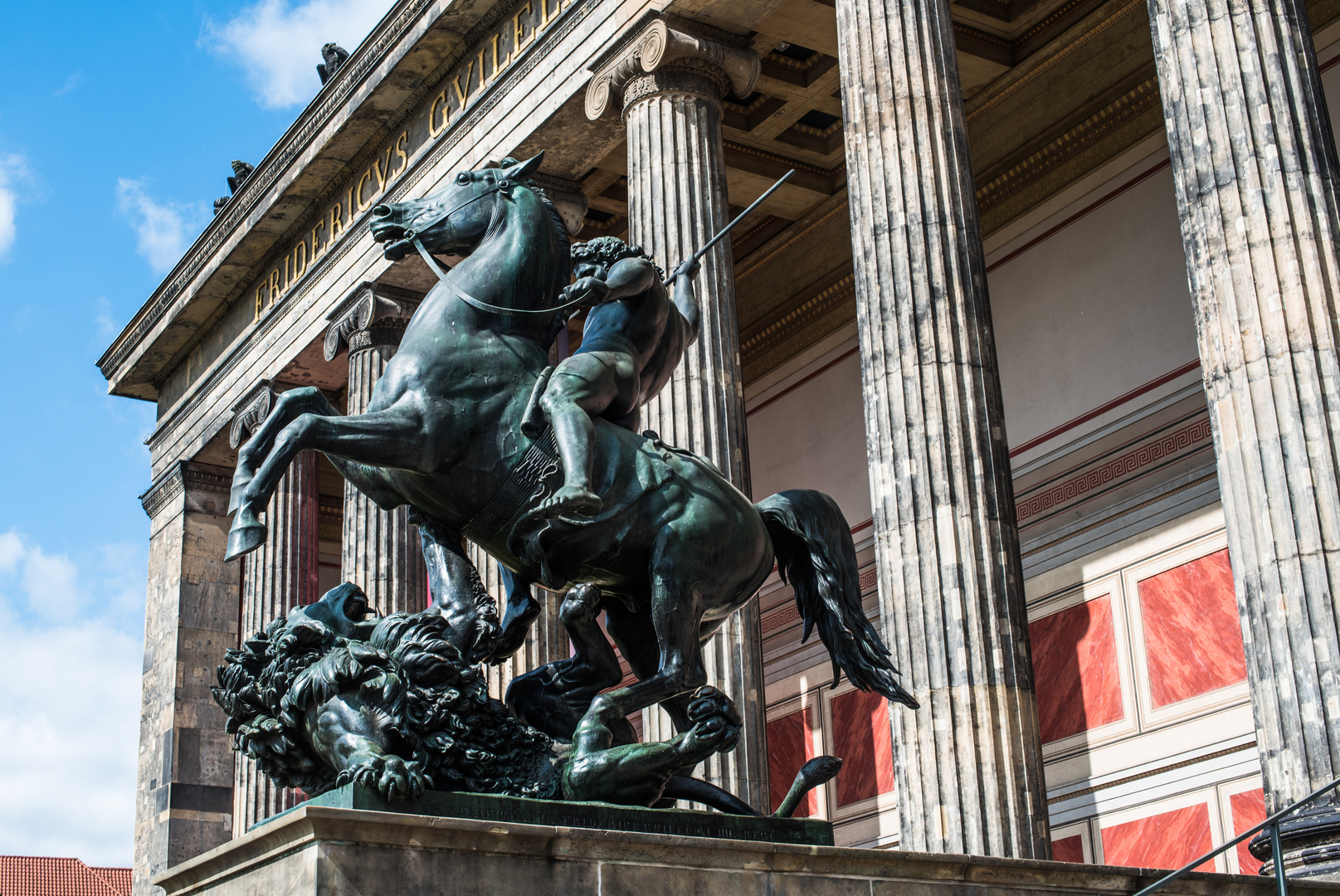 2018 Reiterstatue vor dem alten Museum in Berlin