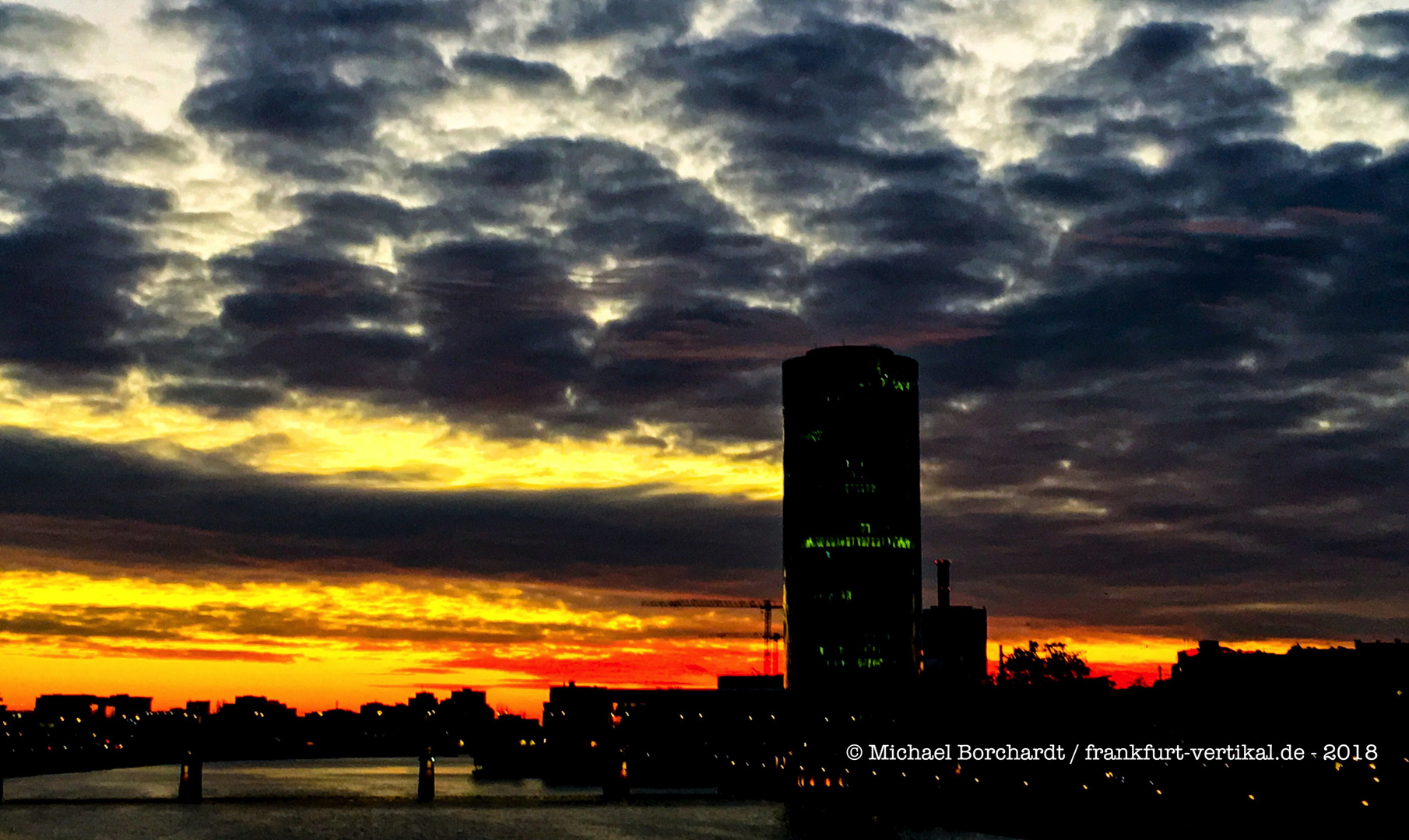 2019-01-13_Michael Borchardt_Geripptes_Sonnenuntergang_Frankfurt am Main-FC