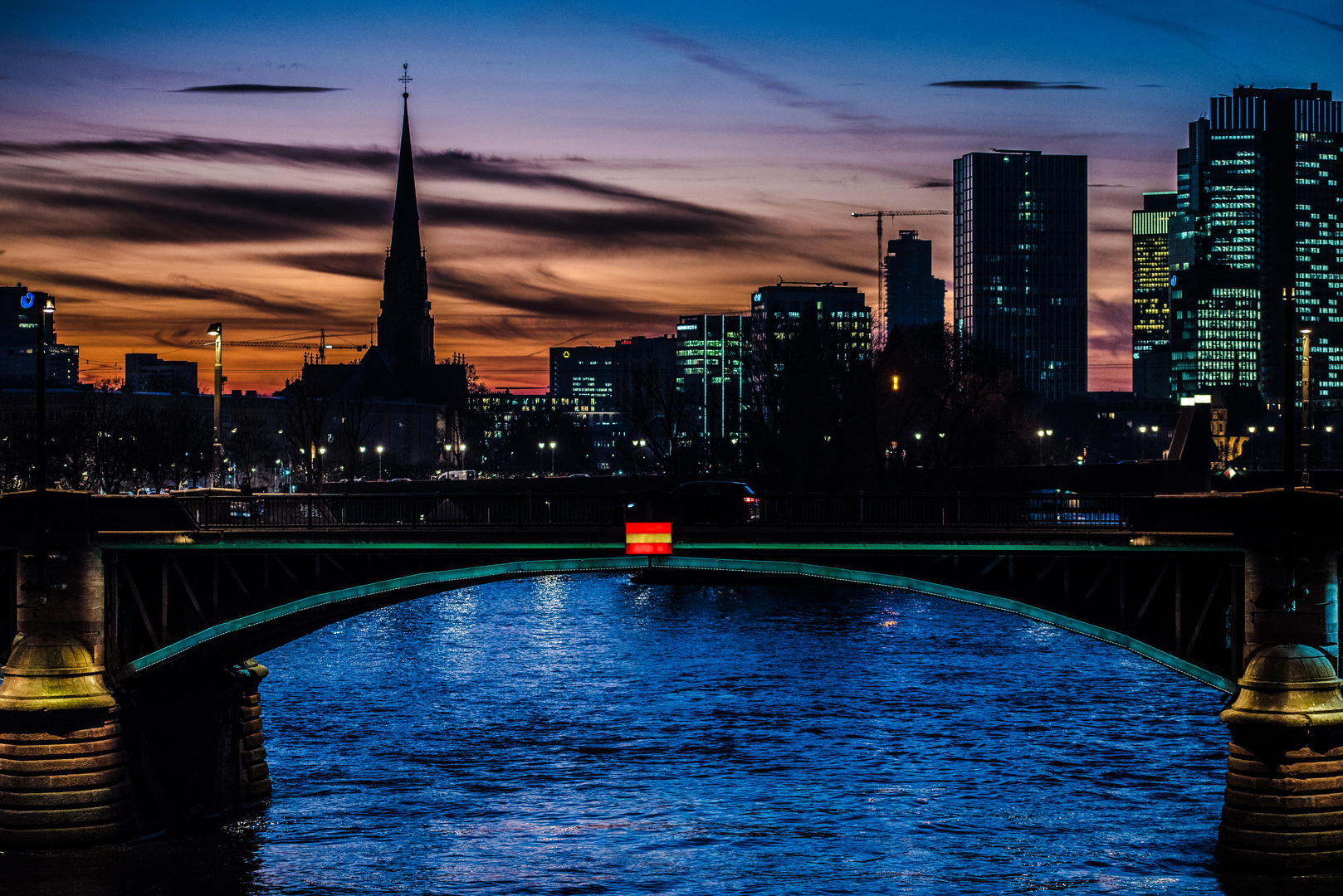 2019 Blaue Stunde am Main in Frankfurt 