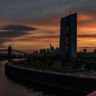 2019 EZB im Sonnenuntergang