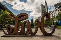 2019 Love-Skulptur auf dem Goetheplatz