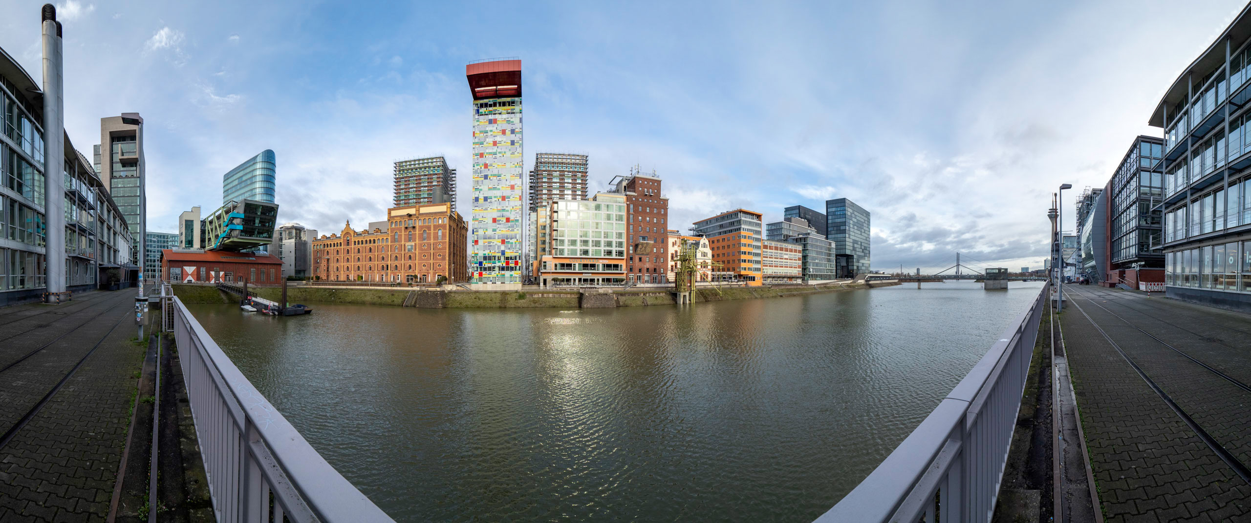 2020-03-01-Panorama Medienhafen