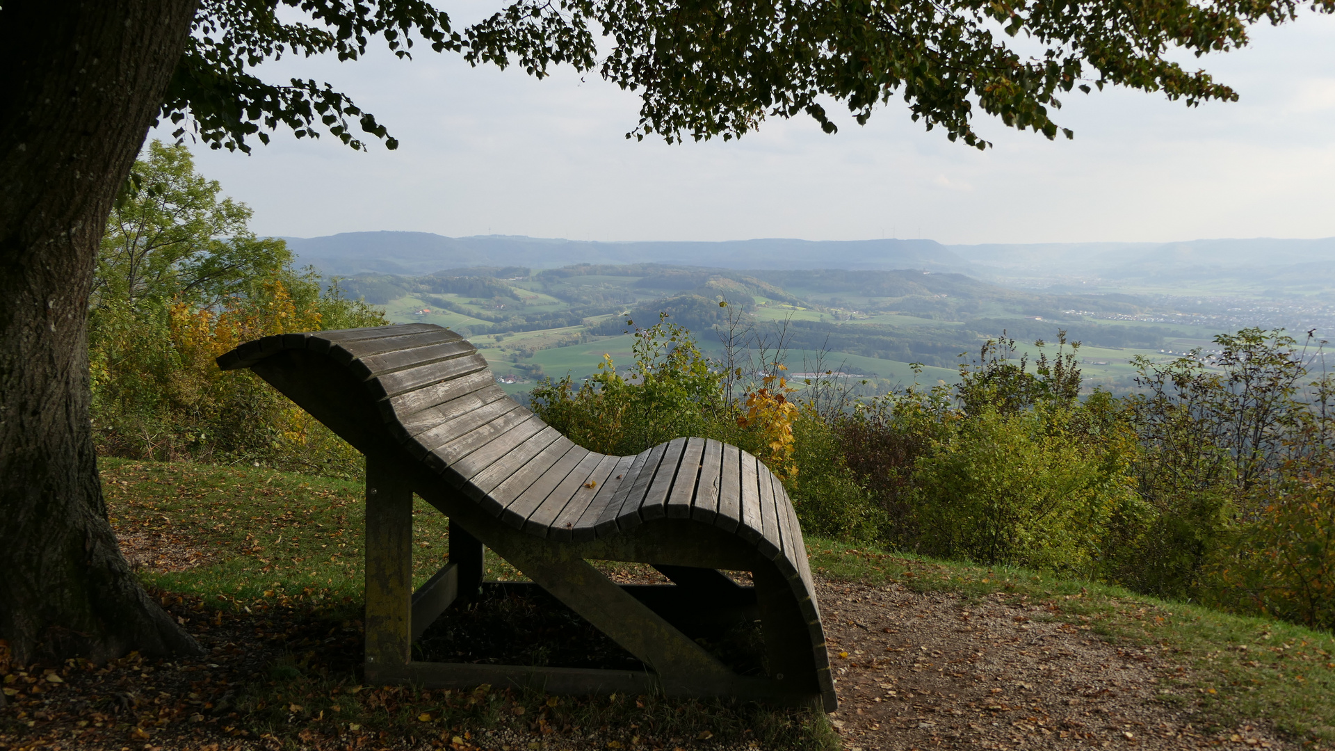 2020-10-19; Göppingen; Ruhebank auf dem Hohenstaufen