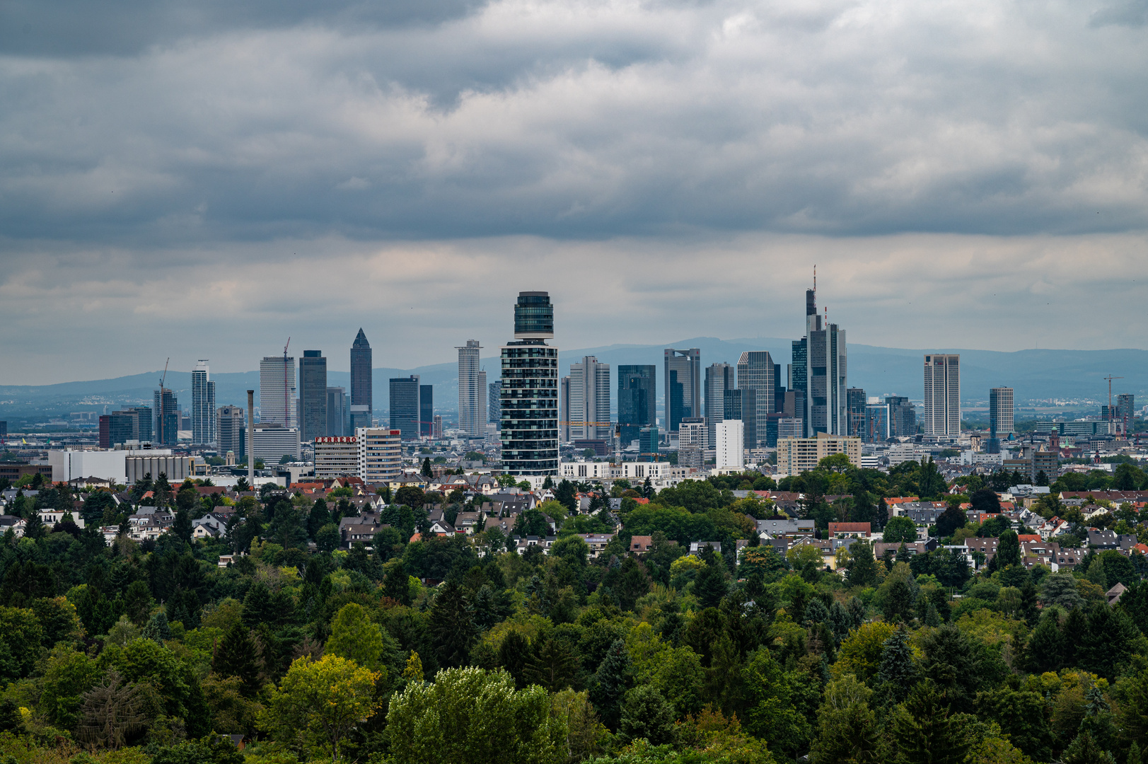 2021 Blick vom Goetheturm auf die City von Frankfurt