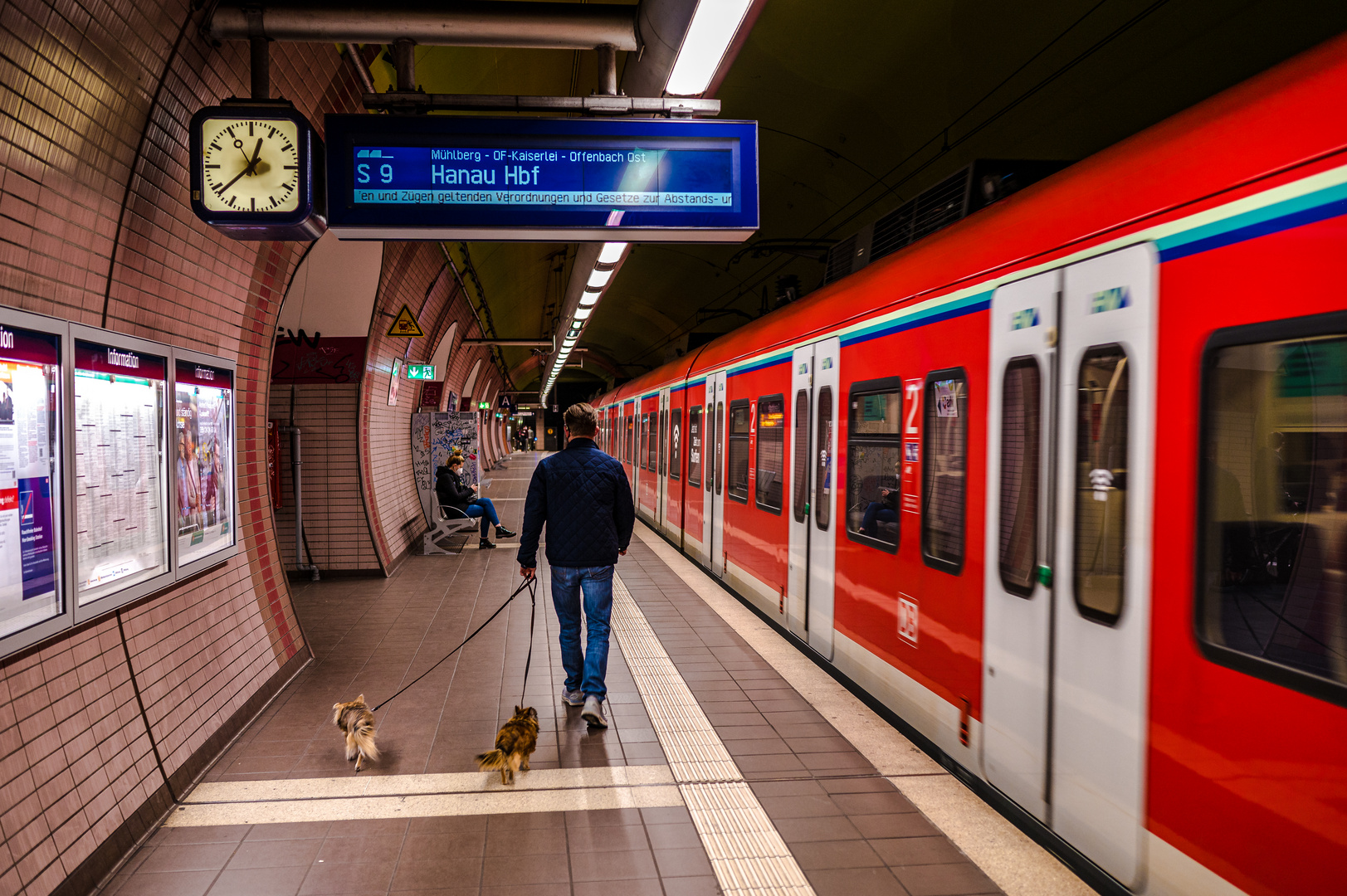 2021 S-Bahn-Station Ostendstraße in Frankfurt