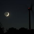 2021.06.13 016 Mond neben Windrad