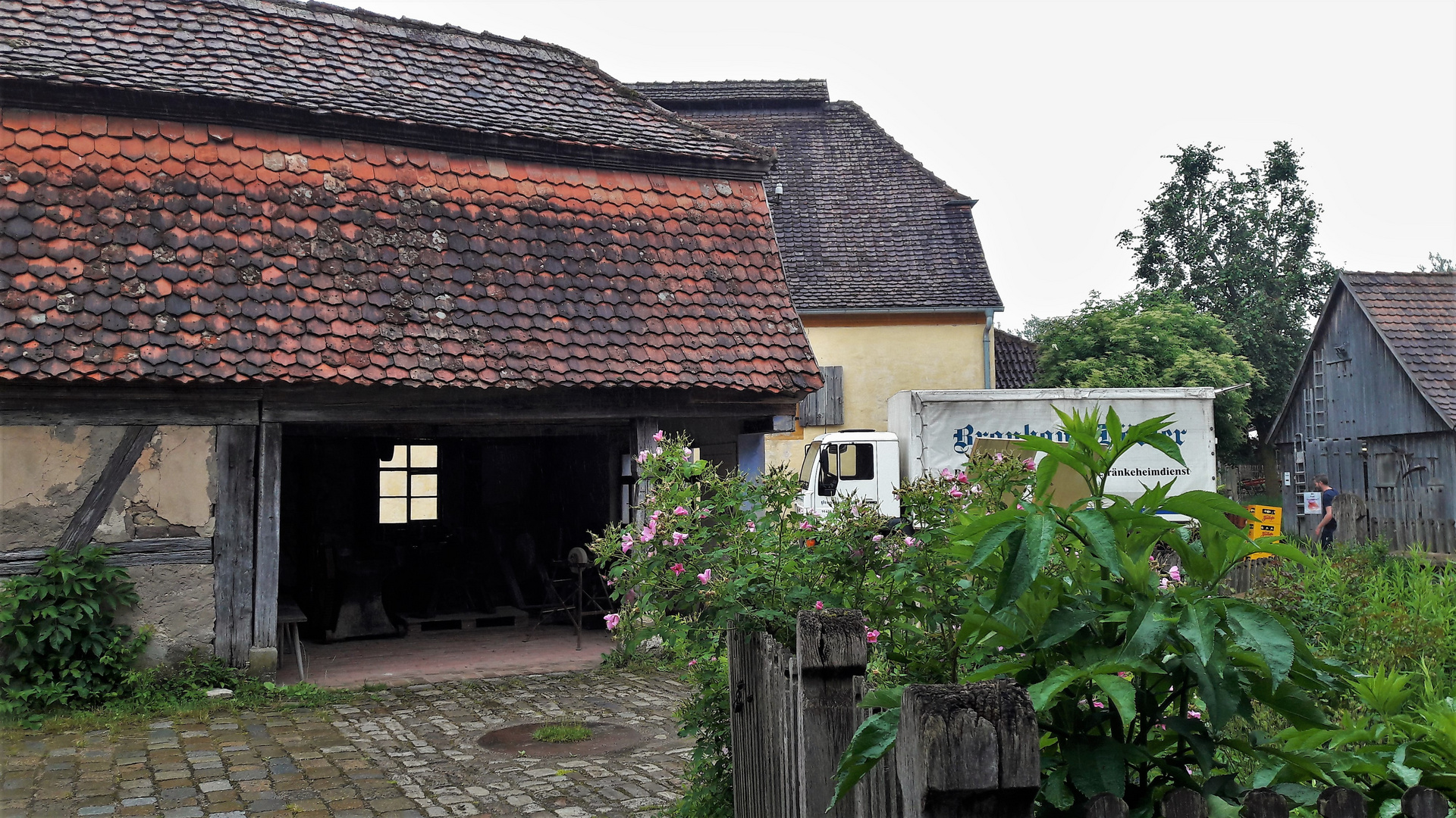 20210701  Freilandmuseum Bad Windsheim Dorfplatz mit Bauerngärtla