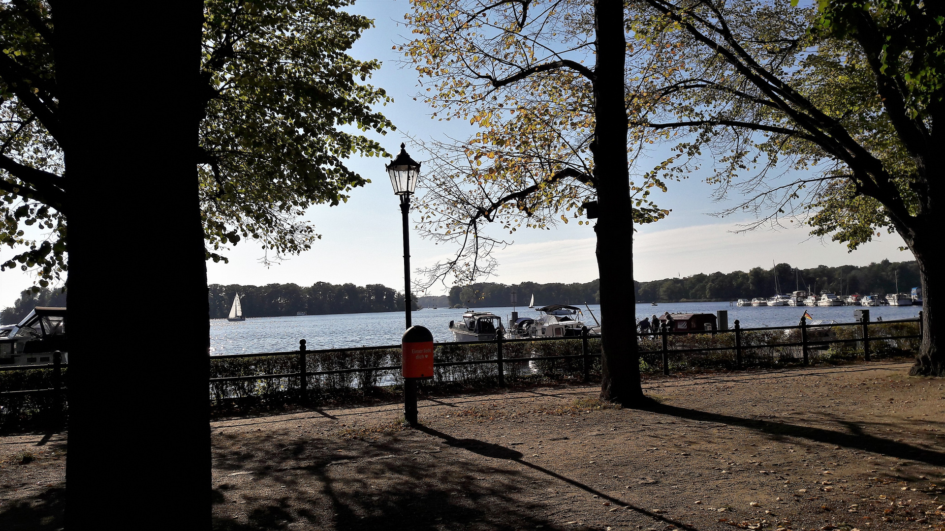 20211010  Berlin  Reinickendorf Tegeler See Am Sonntag will mein Liebster mit mir segeln Gehen :-)