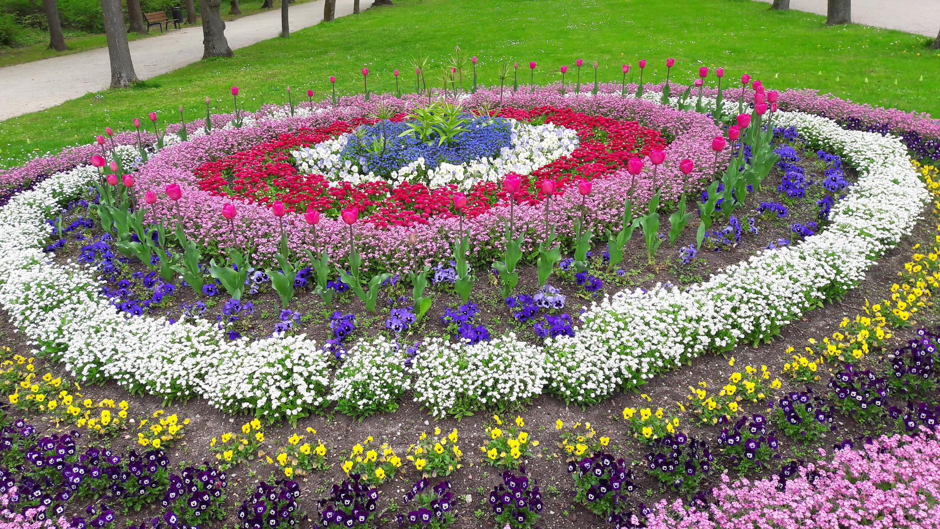 20220502 Blumeninsel Hofgarten Ansbach voll erblüht