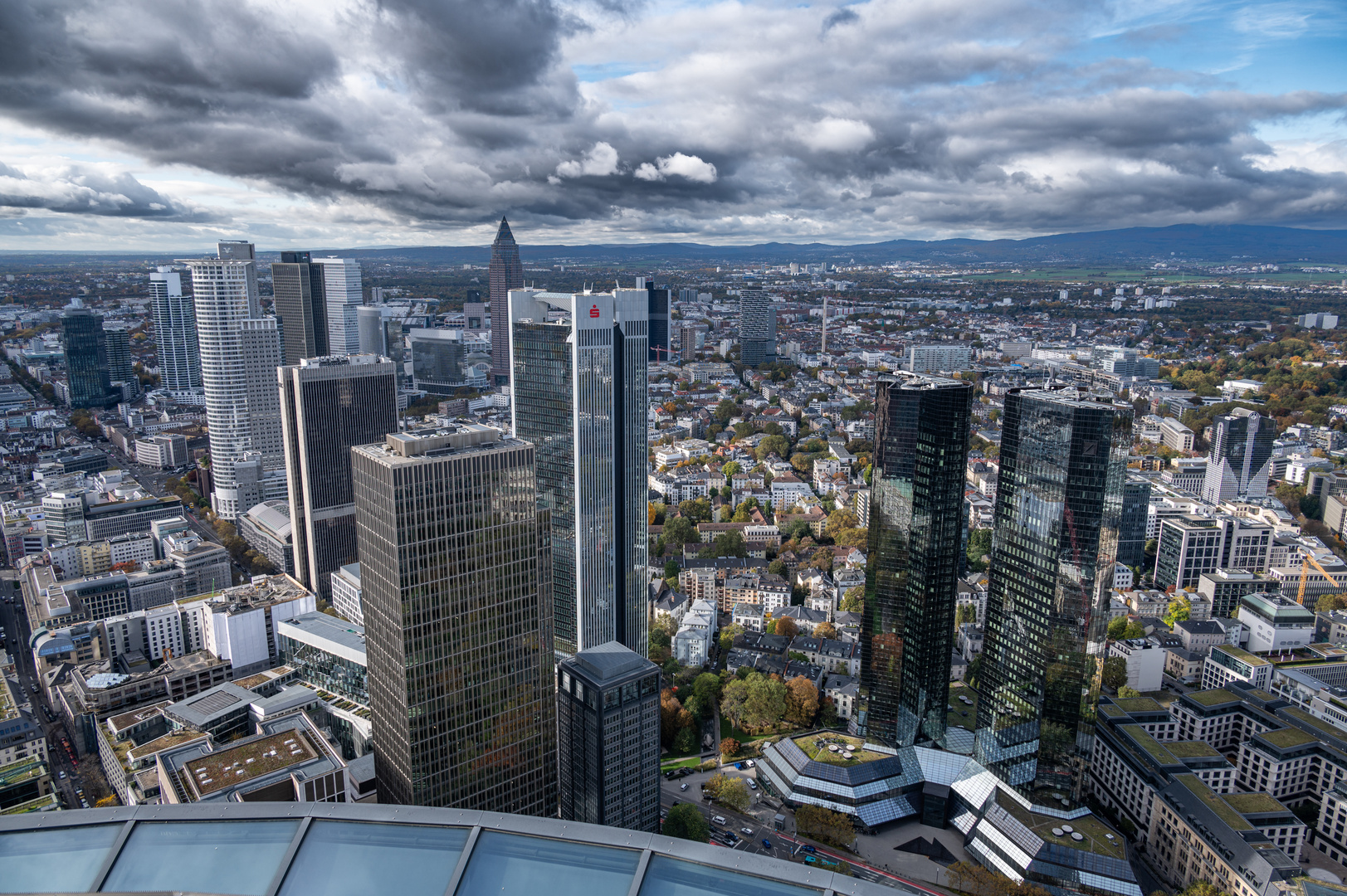 2023 Blick Richtung Westend in Frankfurt